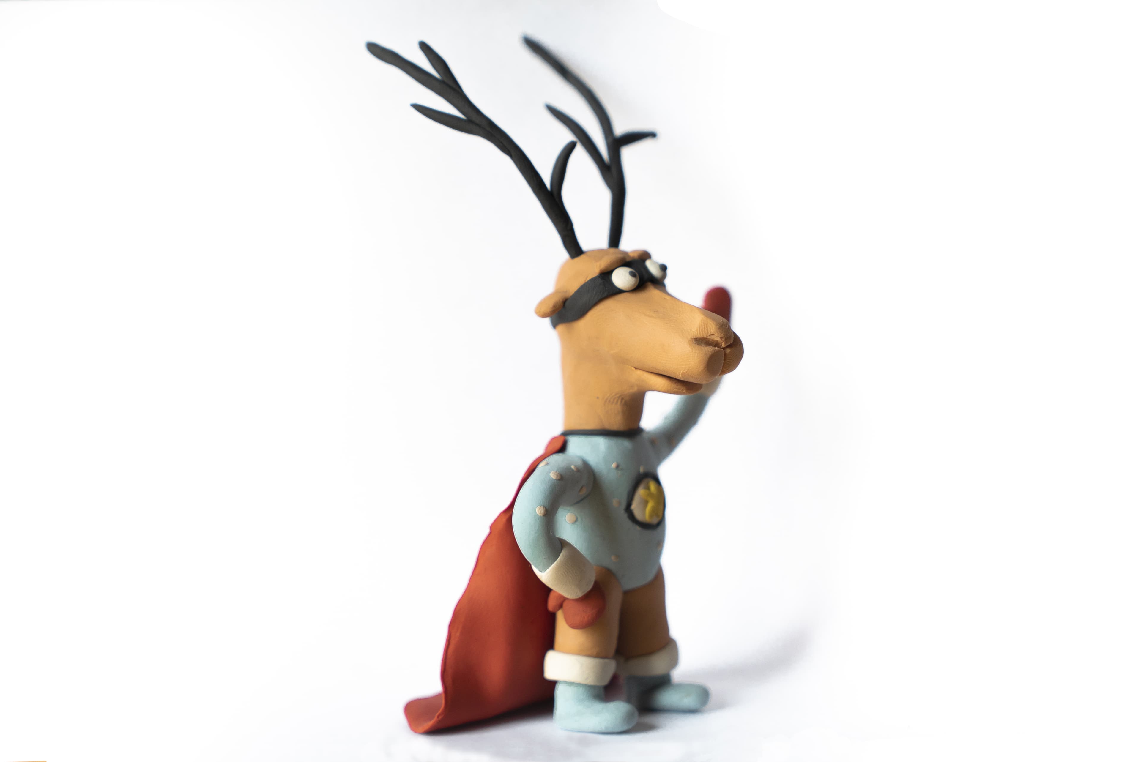 Vue d'atelier, pâte à modeler en cours de travail